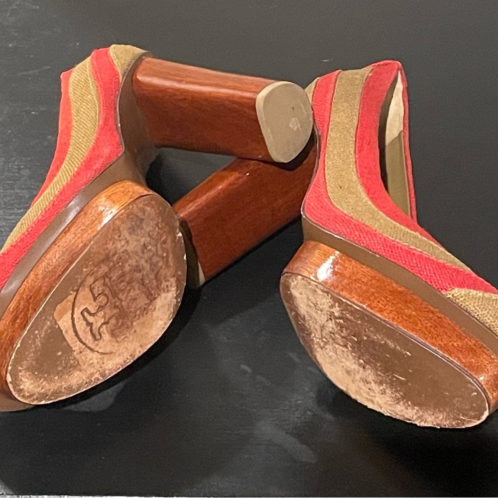 Tory Burch - Picture 4 of 5